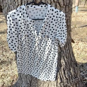 ⬇️ Price Drop!⬇️ Perception Concepts Blouse in size M